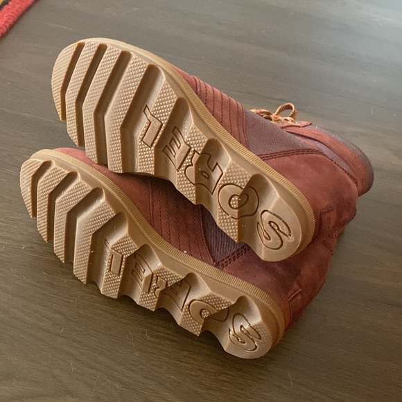 Sorel Leslie Booties - Picture 3 of 5